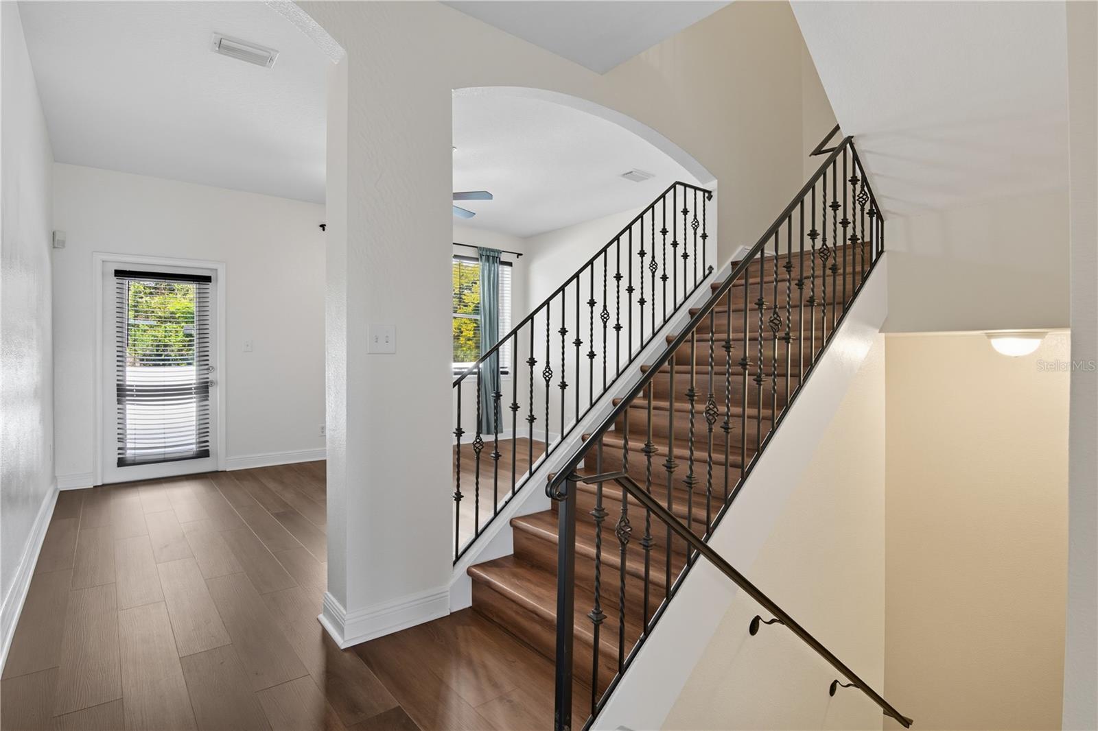 Image 27 of 43 For 130 Bumby Avenue 5