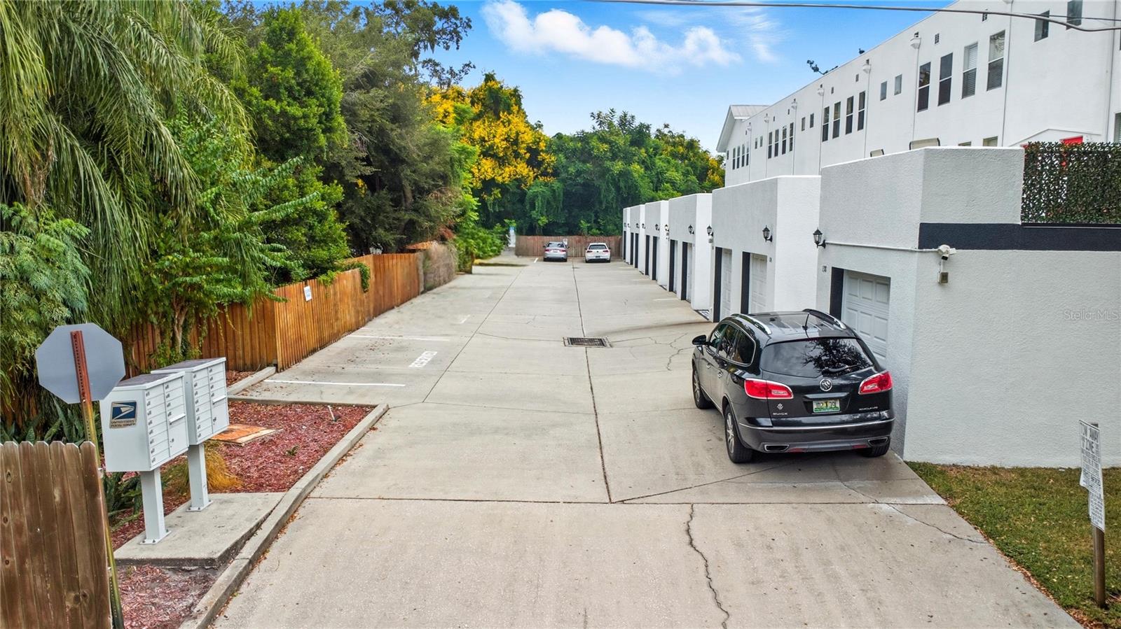 Image 4 of 43 For 130 Bumby Avenue 5