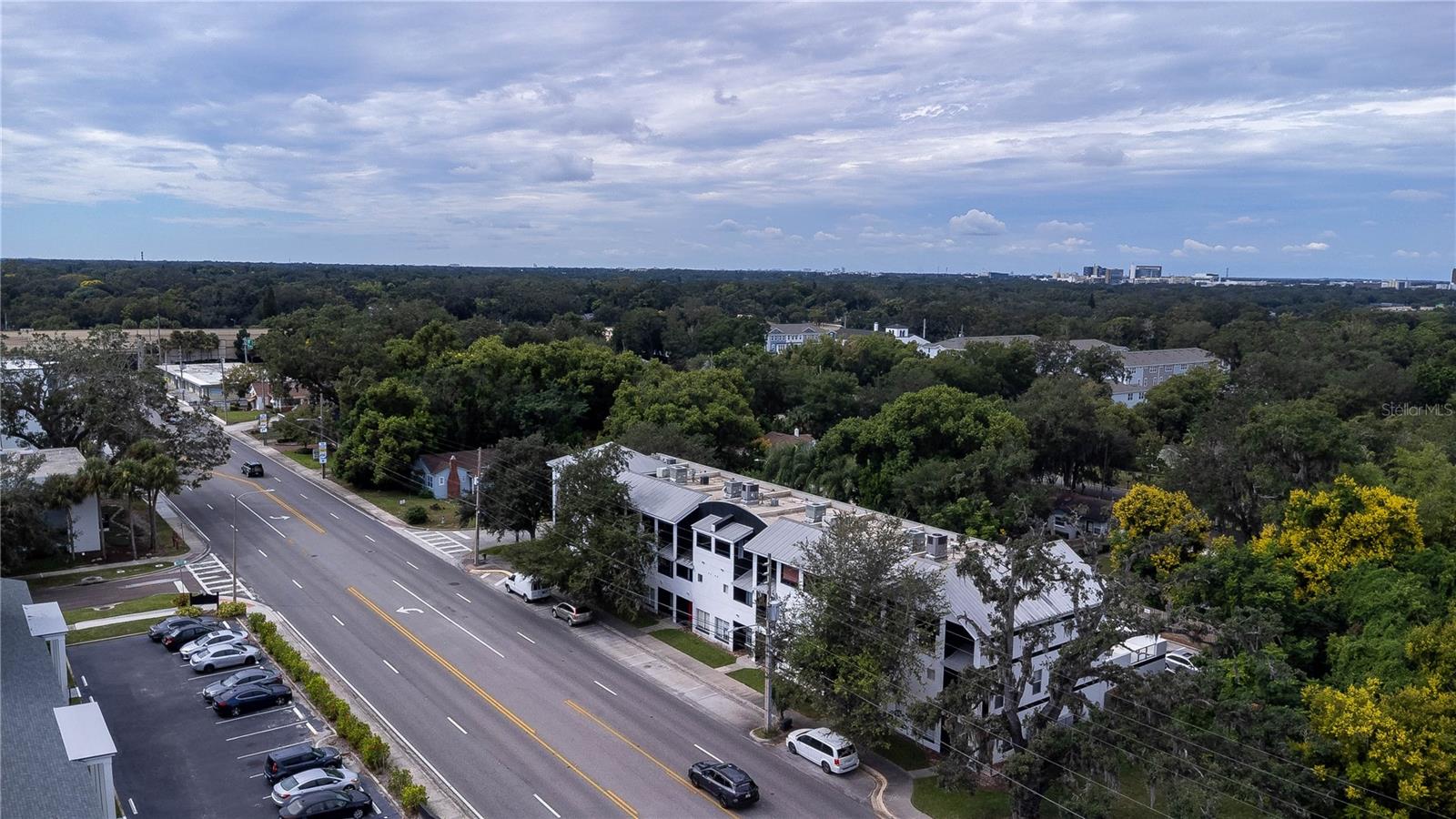 Image 7 of 43 For 130 Bumby Avenue 5