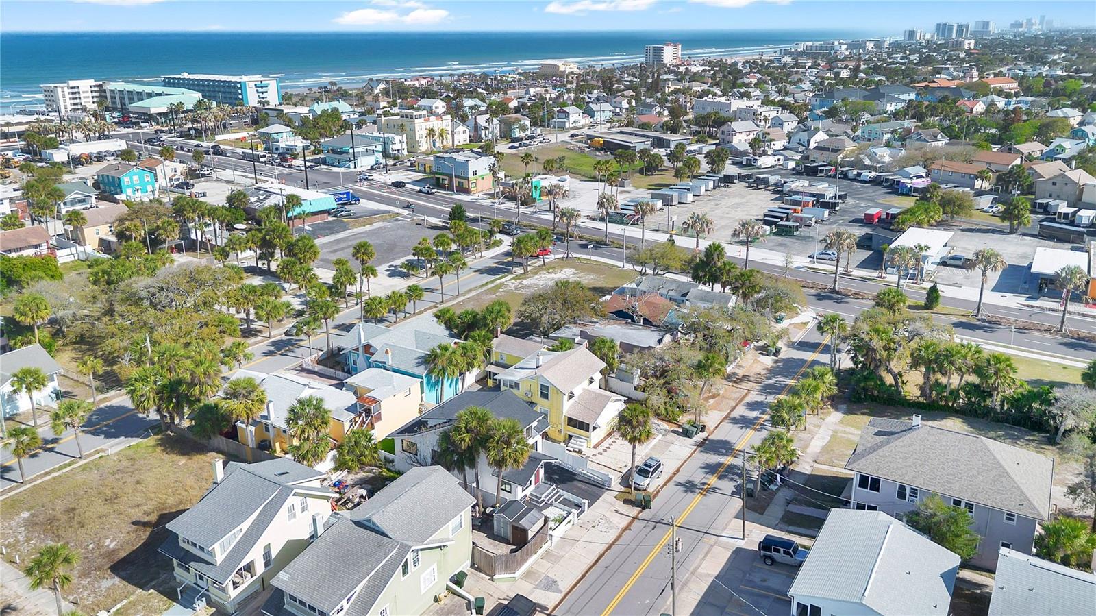 Image 2 of 29 For 207 Oleander Avenue