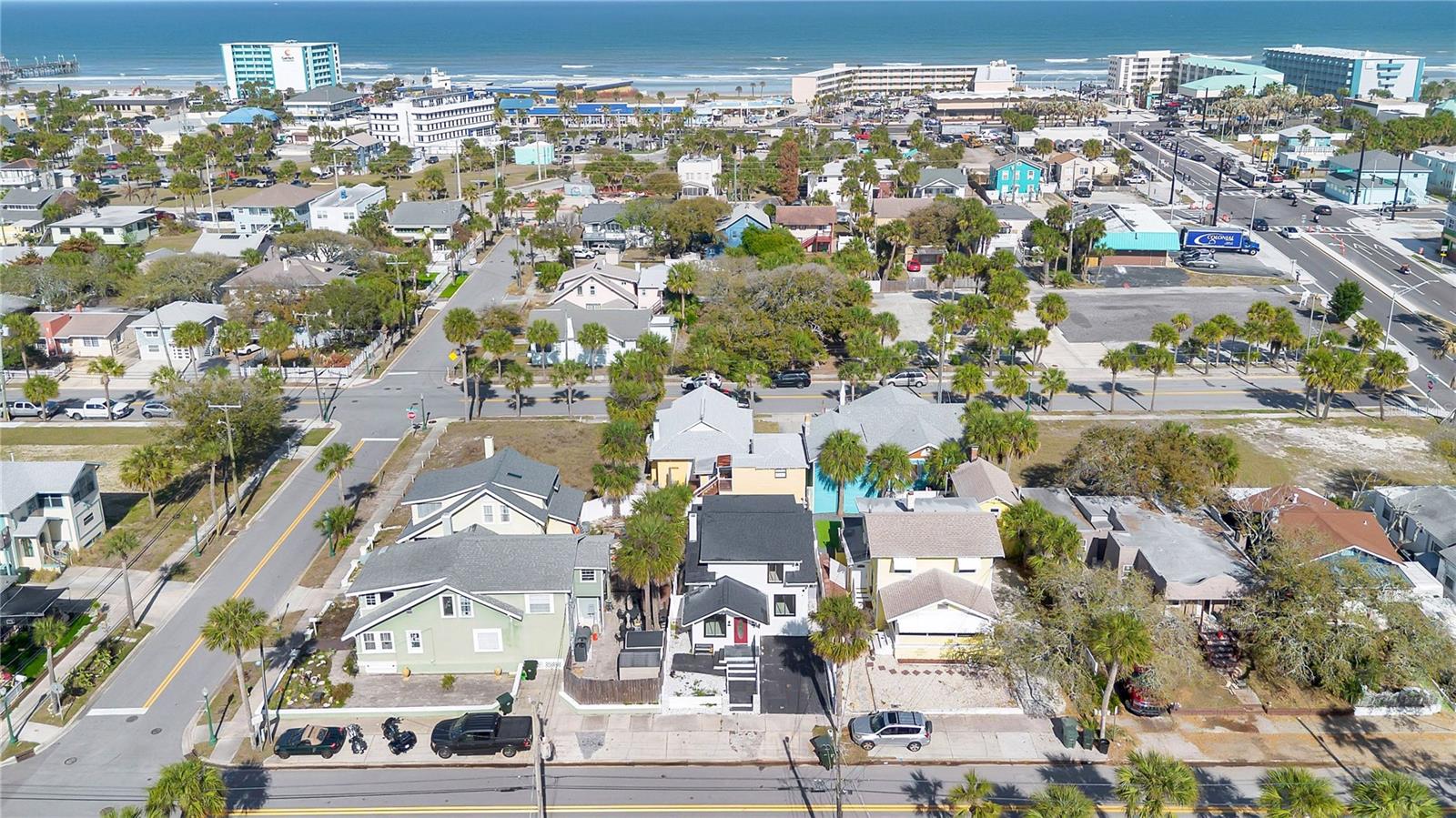 Image 26 of 29 For 207 Oleander Avenue