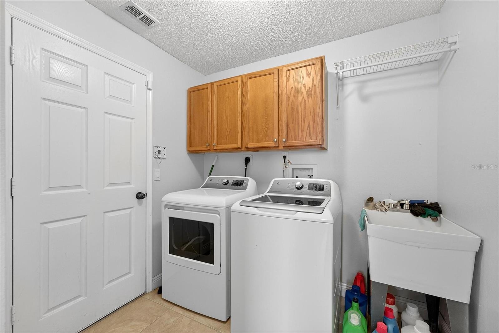 Image 16 of 59 For 1400 Holly Glen Run