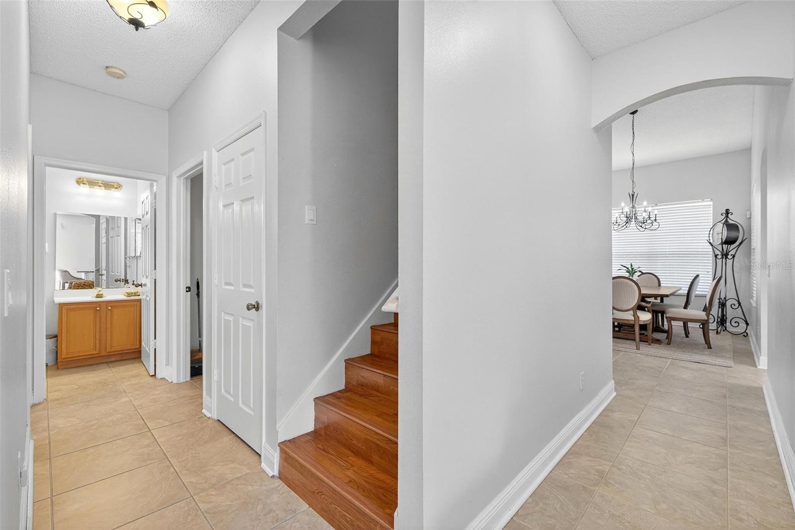 Image 17 of 59 For 1400 Holly Glen Run