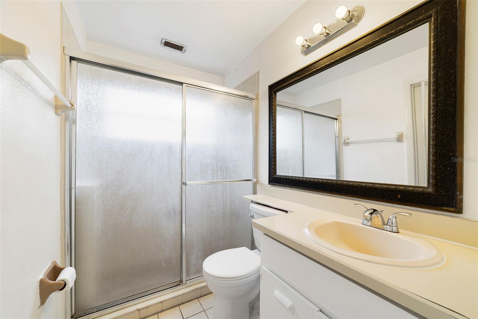 Image 10 of 15 For 1002 Gwyn Circle