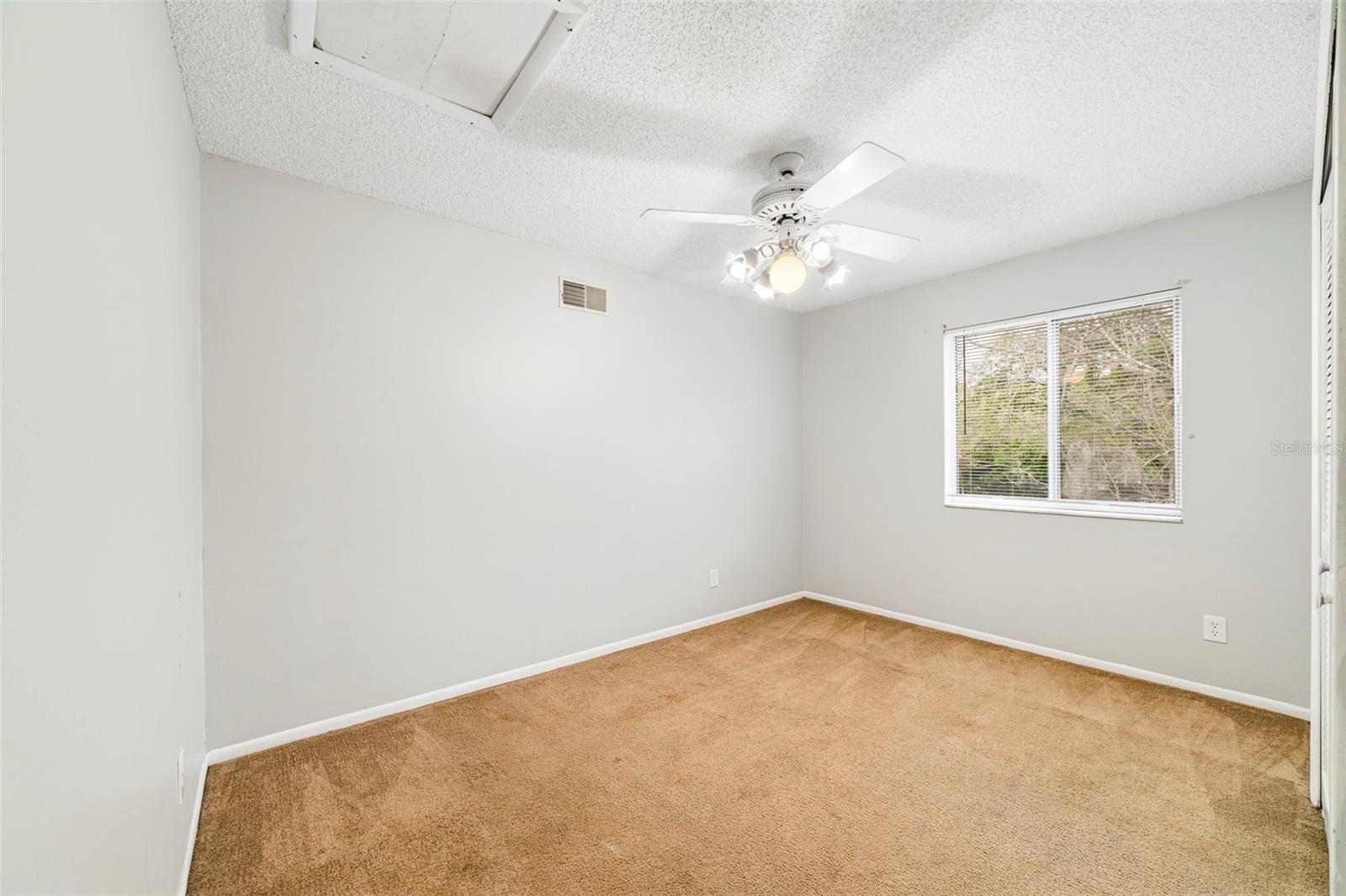 Image 12 of 15 For 1002 Gwyn Circle