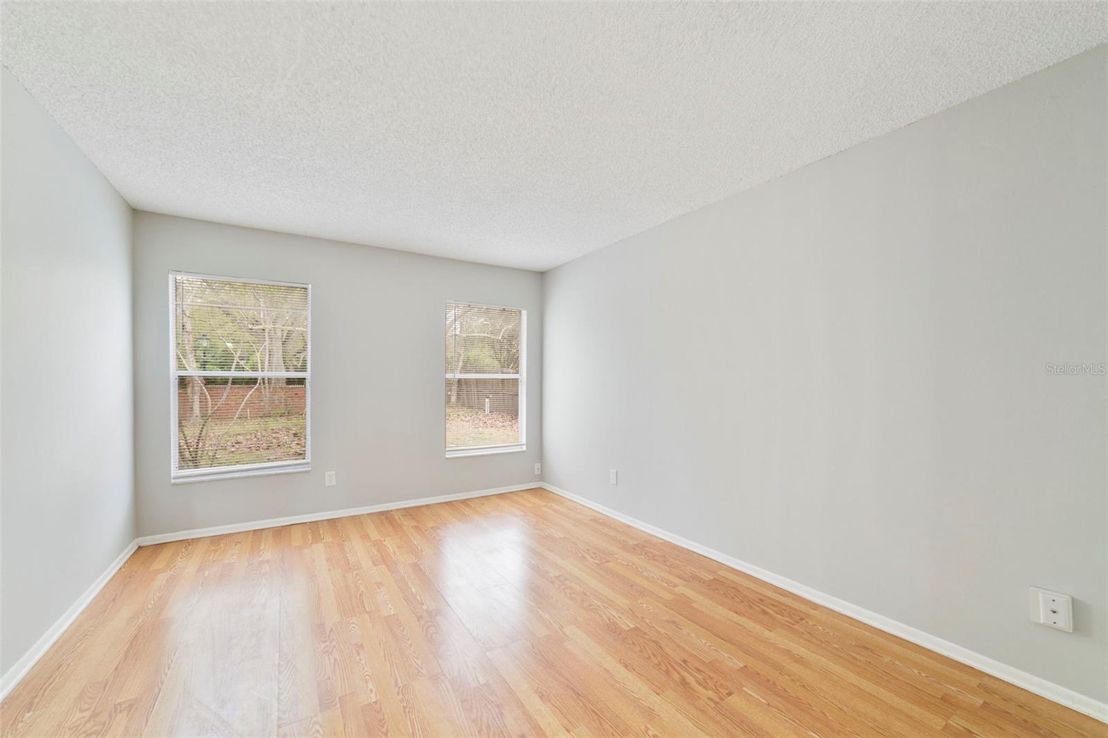 Image 7 of 15 For 1002 Gwyn Circle