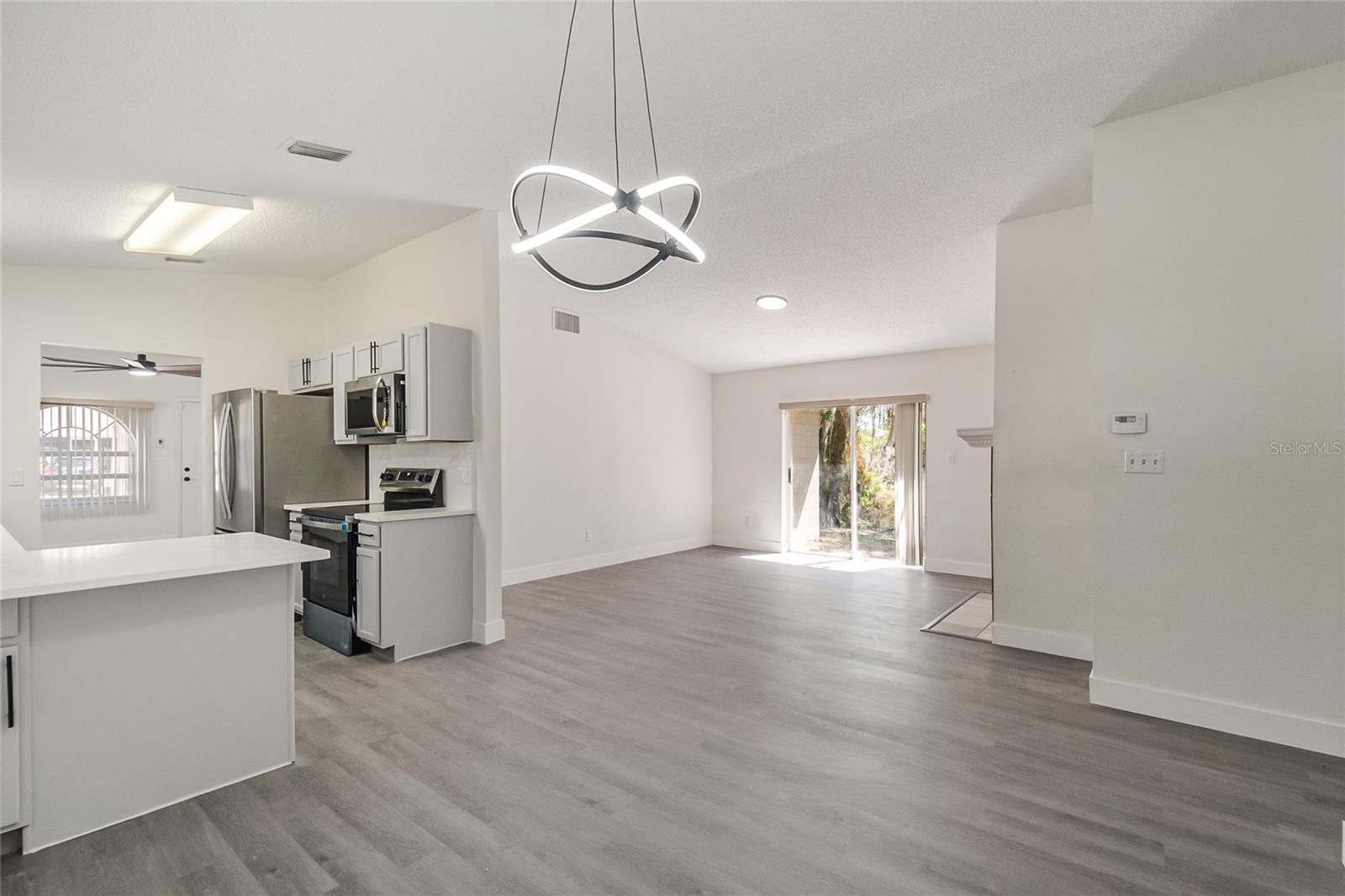 Image 11 of 45 For 109 Faulkner Avenue