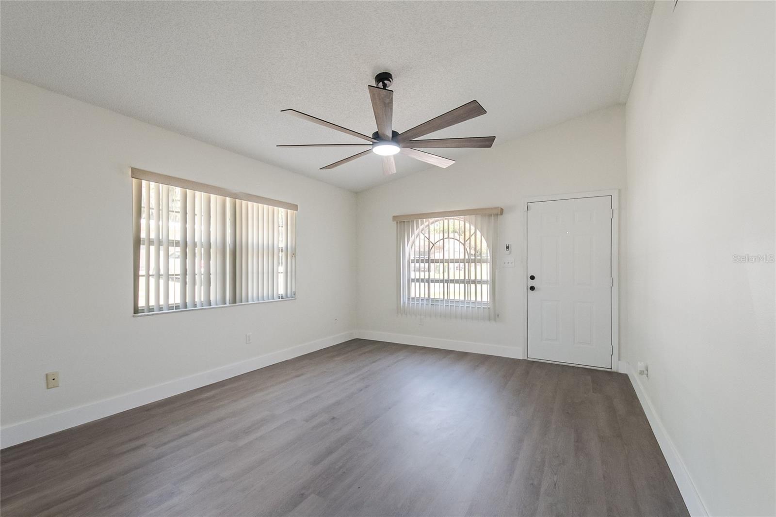 Image 24 of 45 For 109 Faulkner Avenue