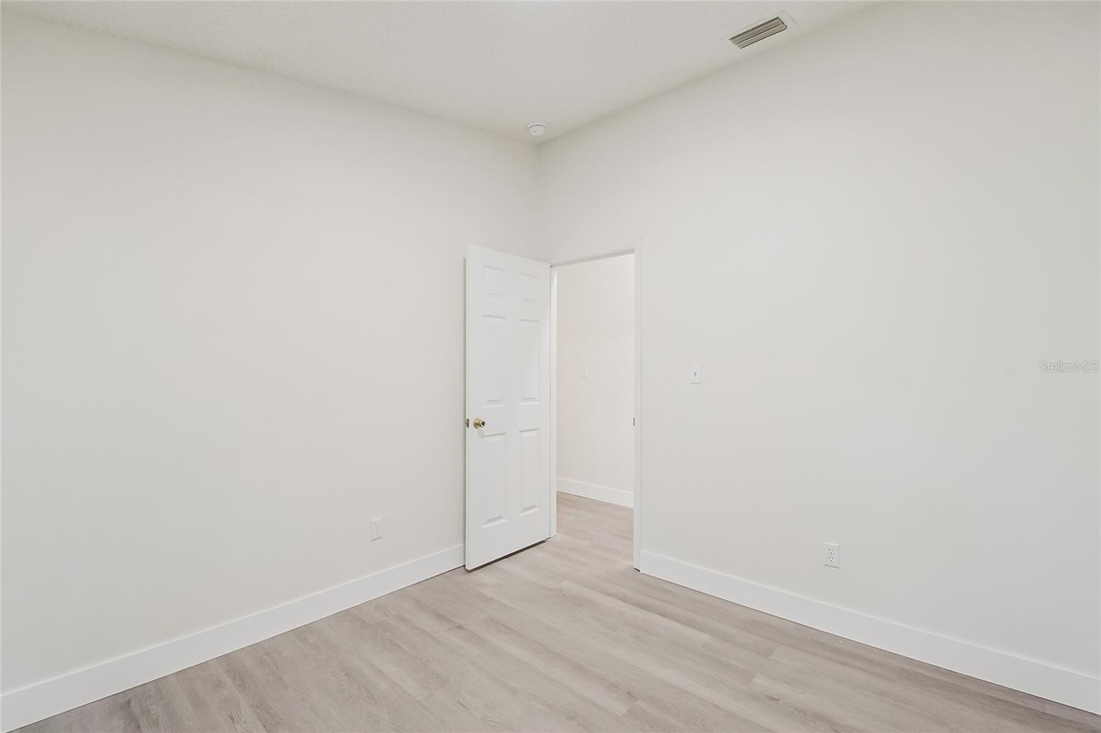 Image 32 of 45 For 109 Faulkner Avenue