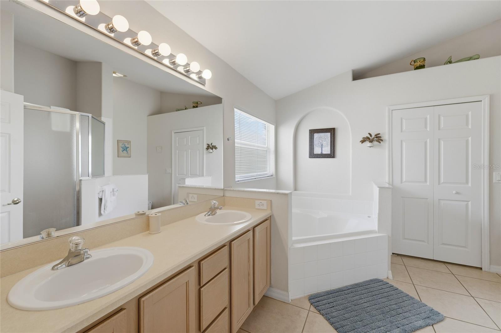 Image 13 of 26 For 2555 Oneida Loop