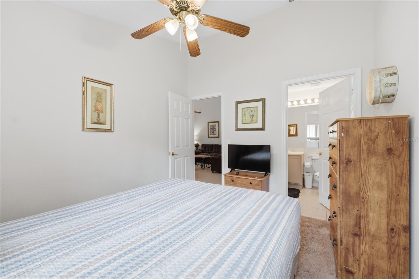 Image 19 of 26 For 2555 Oneida Loop