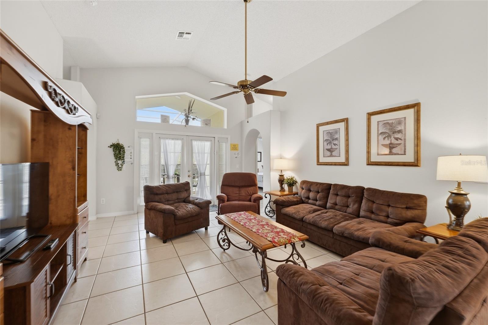 Image 6 of 26 For 2555 Oneida Loop