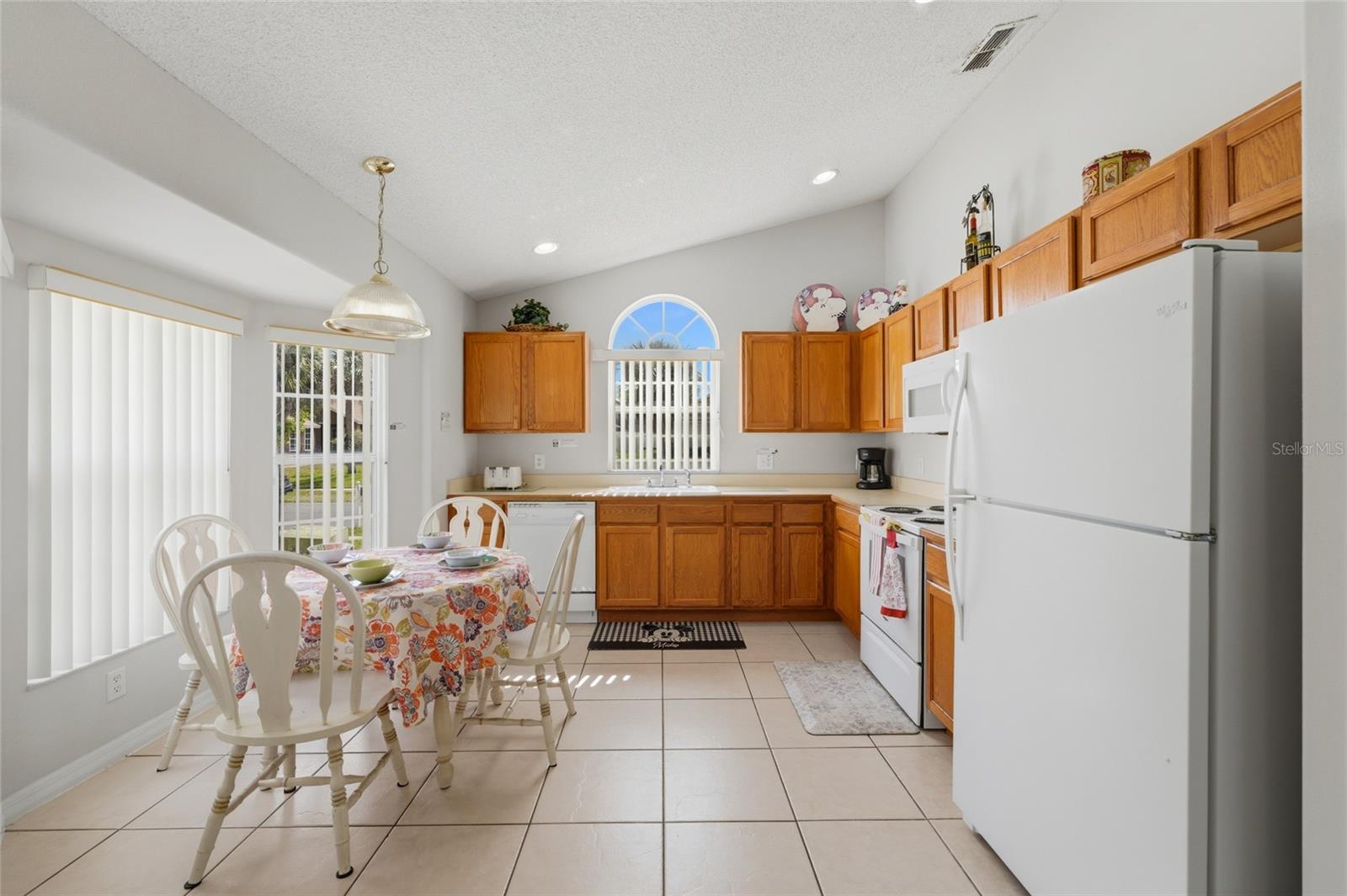 Image 8 of 26 For 2555 Oneida Loop