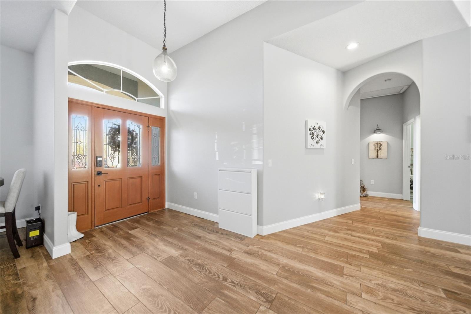 Image 15 of 77 For 113 Sandy Oaks Place