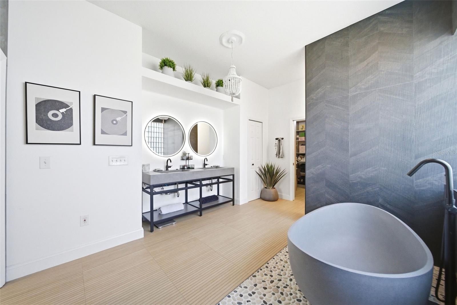 Image 19 of 77 For 113 Sandy Oaks Place