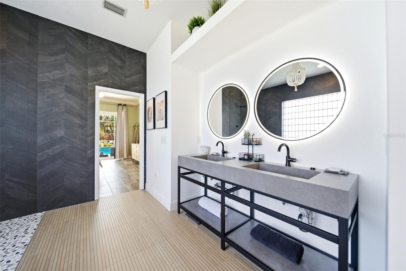 Image 21 of 77 For 113 Sandy Oaks Place