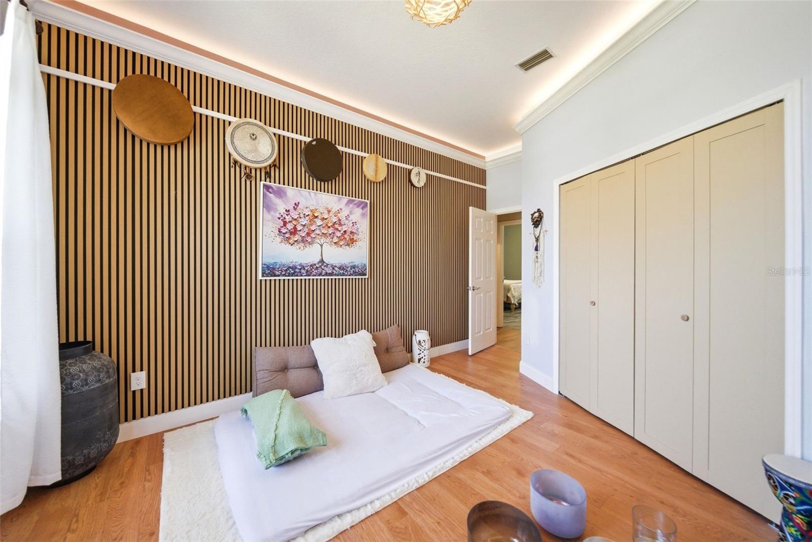 Image 25 of 77 For 113 Sandy Oaks Place