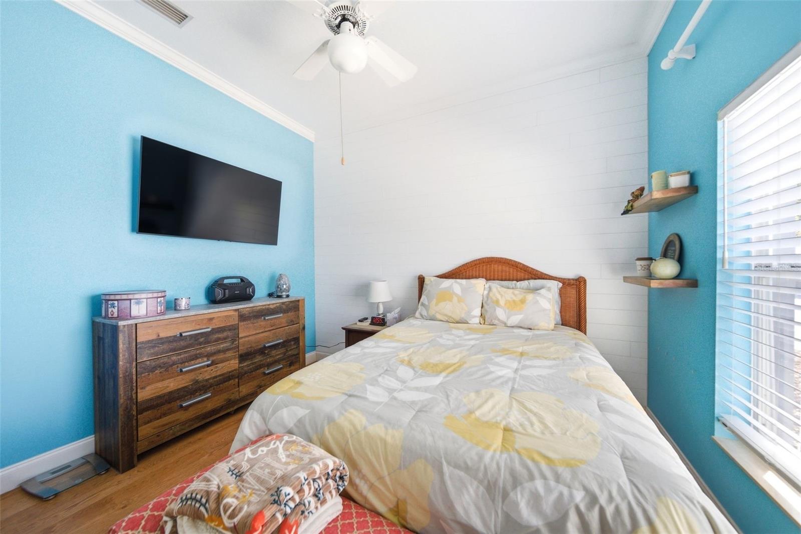 Image 31 of 77 For 113 Sandy Oaks Place