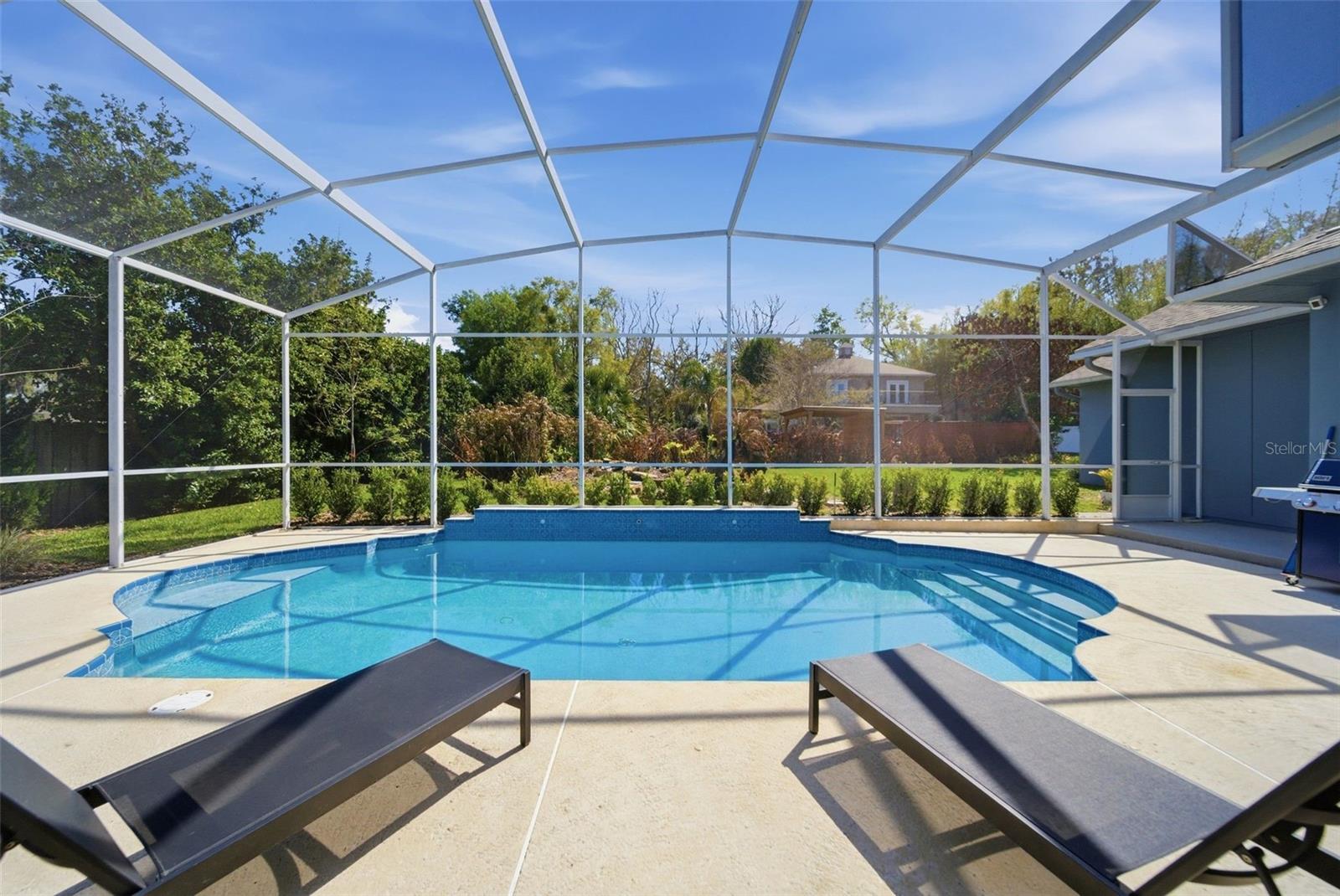 Image 43 of 77 For 113 Sandy Oaks Place