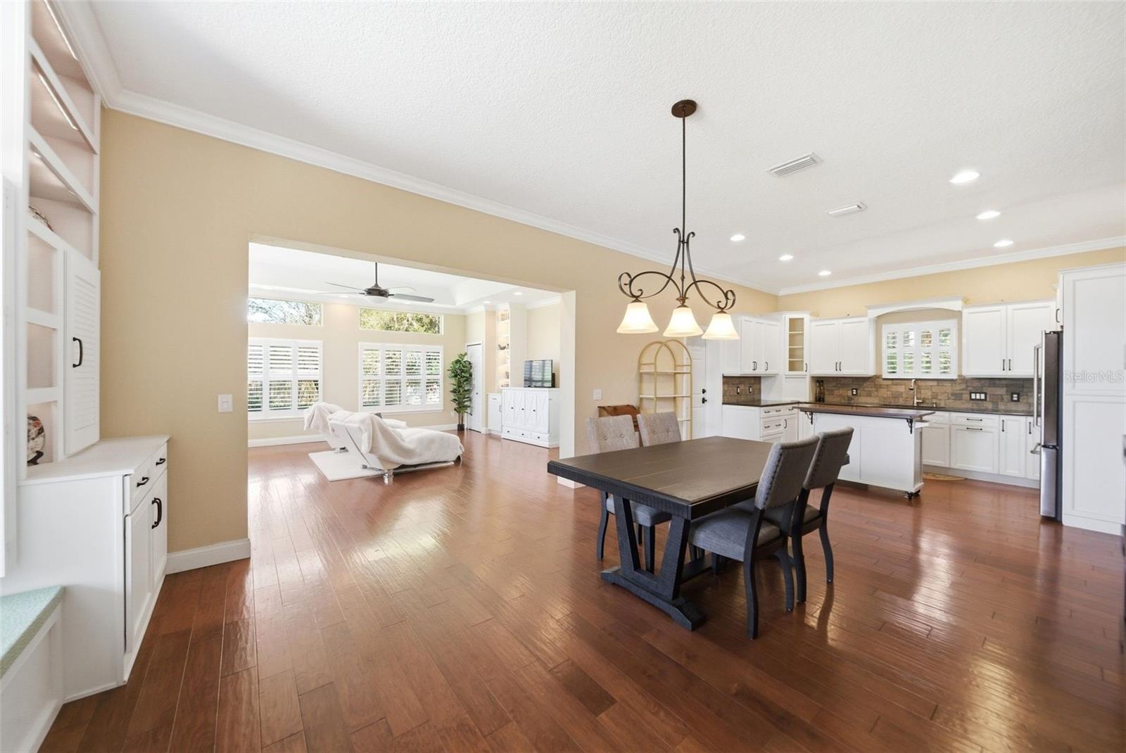 Image 62 of 77 For 113 Sandy Oaks Place