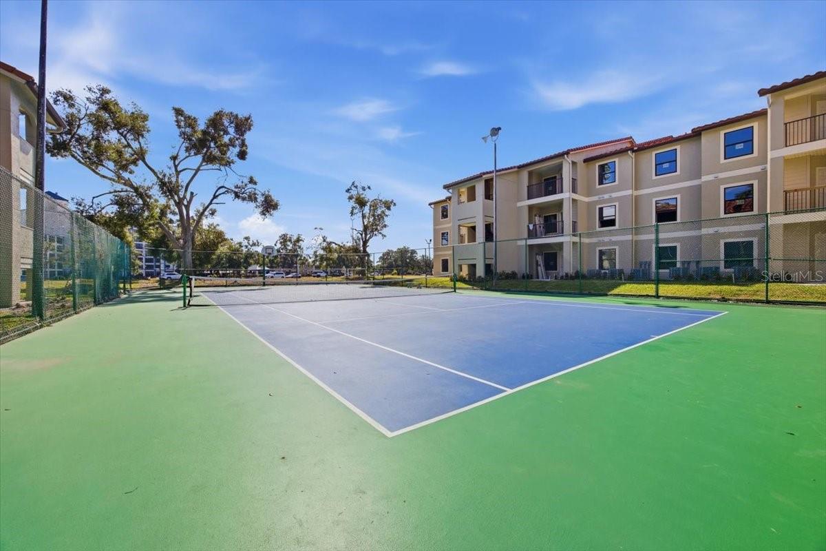 Image 13 of 14 For 3028 Parkway Boulevard 207