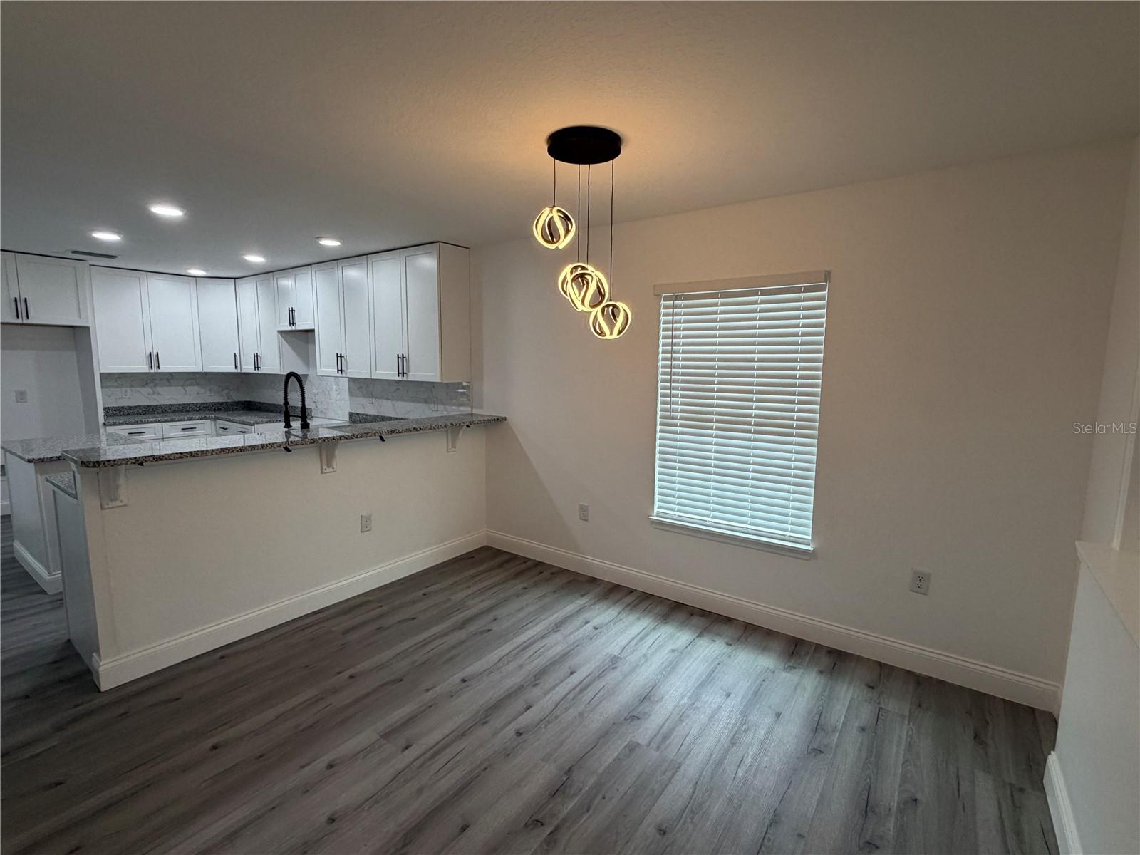 Image 15 of 37 For 1119 Willow Avenue