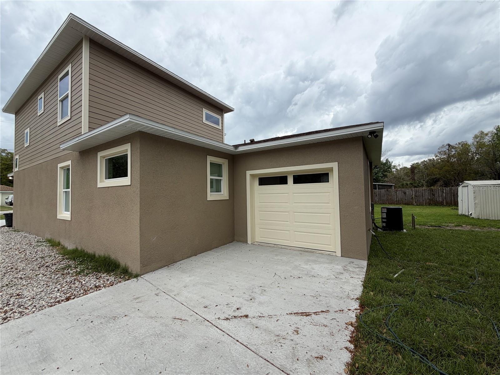 Image 6 of 37 For 1119 Willow Avenue