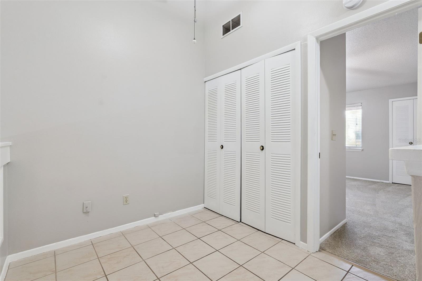 Image 16 of 32 For 502 Club Dr