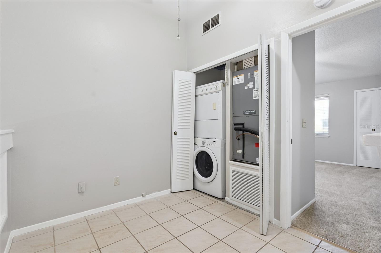 Image 17 of 32 For 502 Club Dr