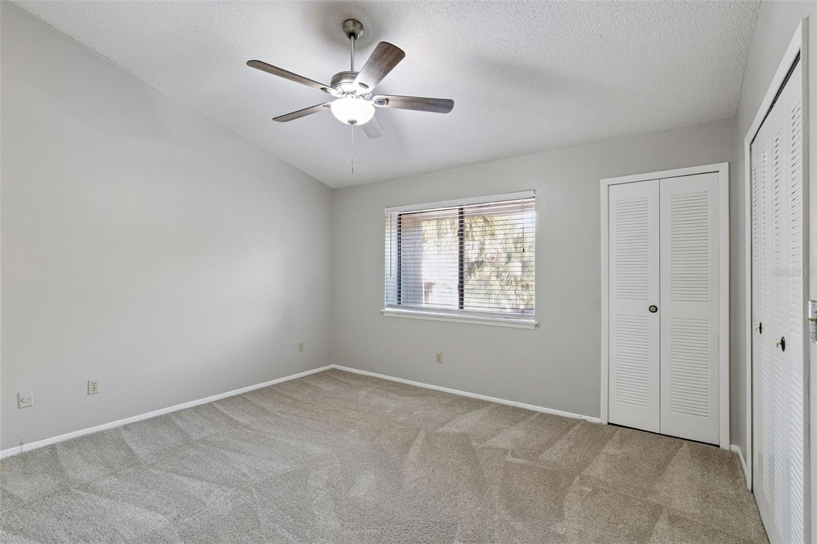 Image 19 of 32 For 502 Club Dr