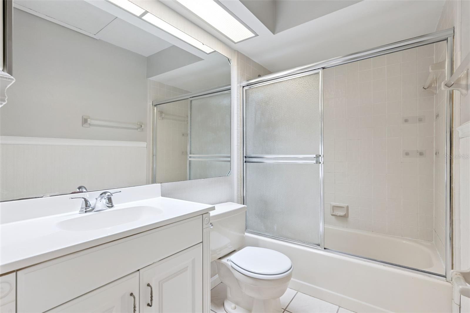 Image 20 of 32 For 502 Club Dr