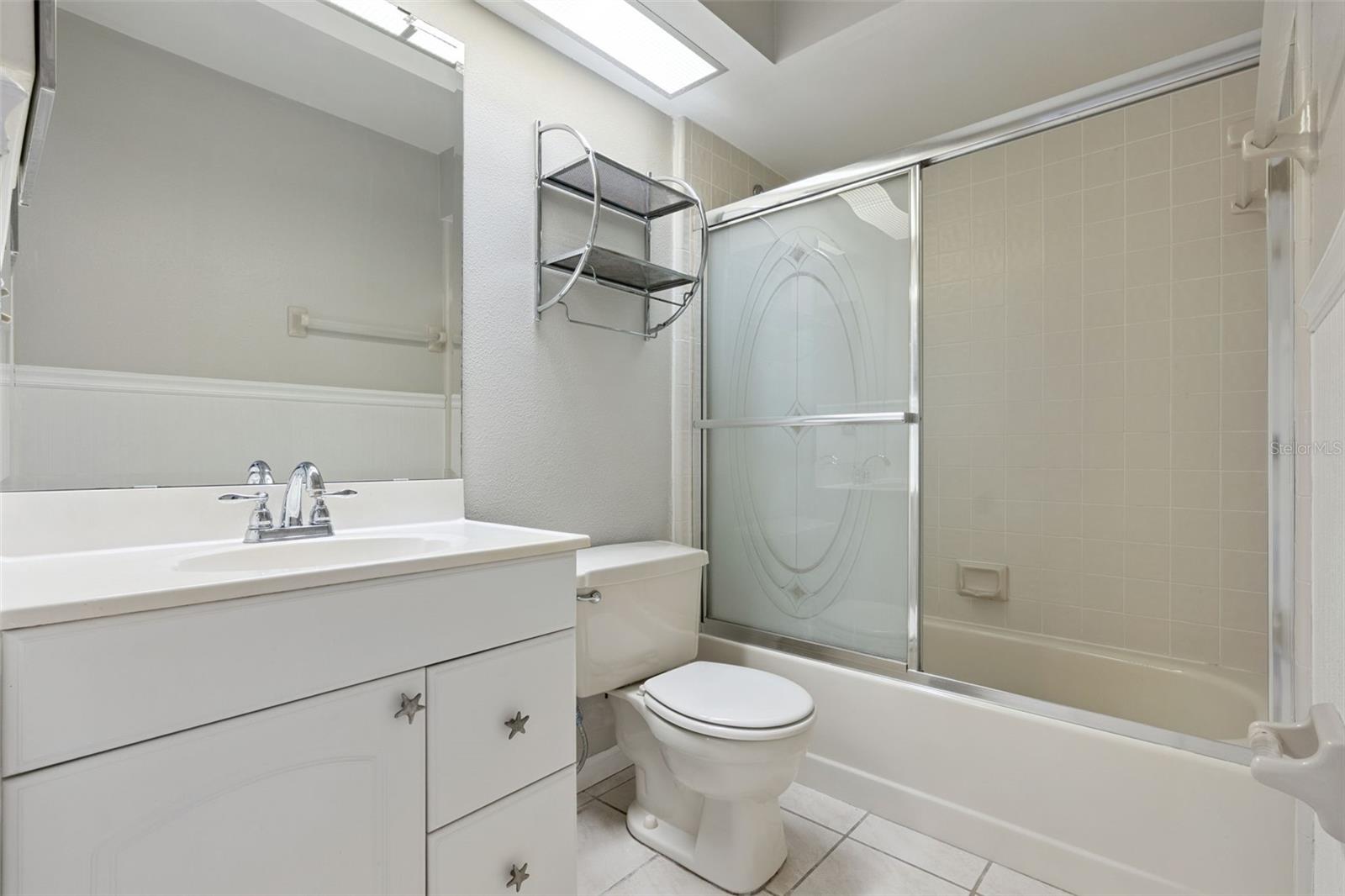 Image 24 of 32 For 502 Club Dr