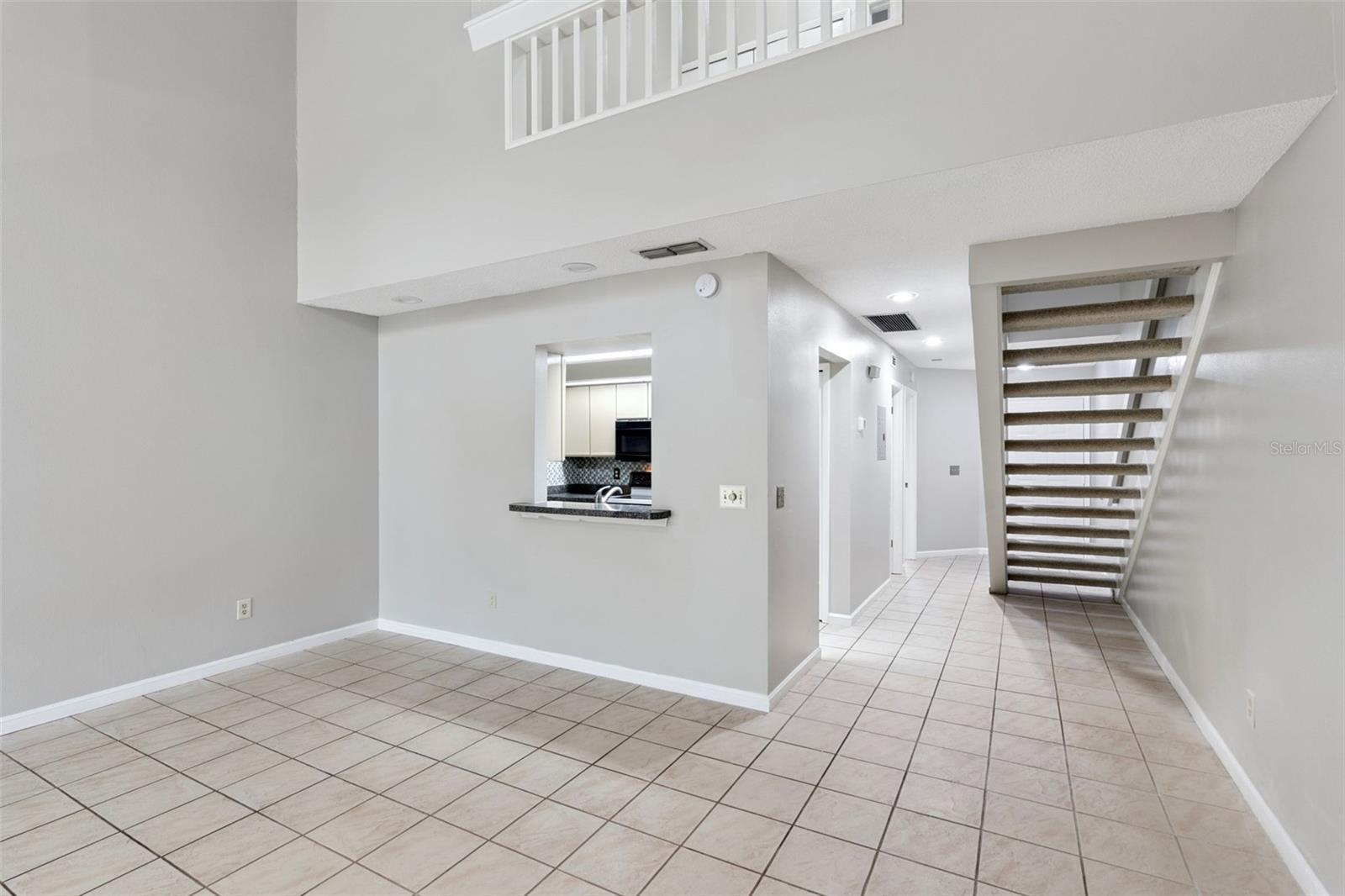 Image 6 of 32 For 502 Club Dr