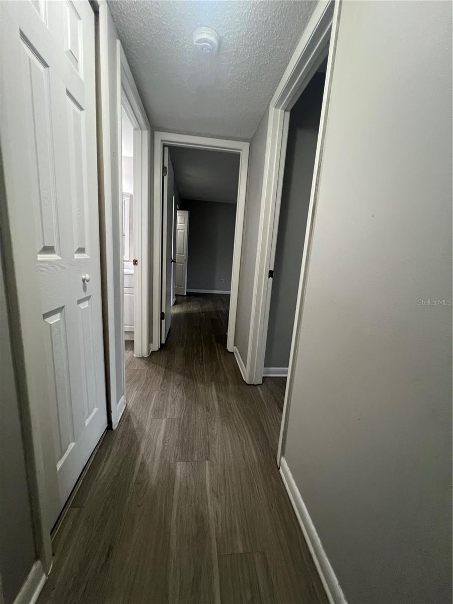 Image 12 of 17 For 1512 Pine Ridge Circle 12