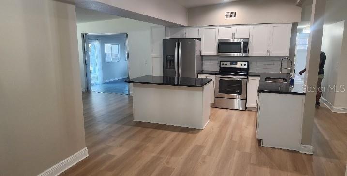 Image 9 of 23 For 1530 Arden Street