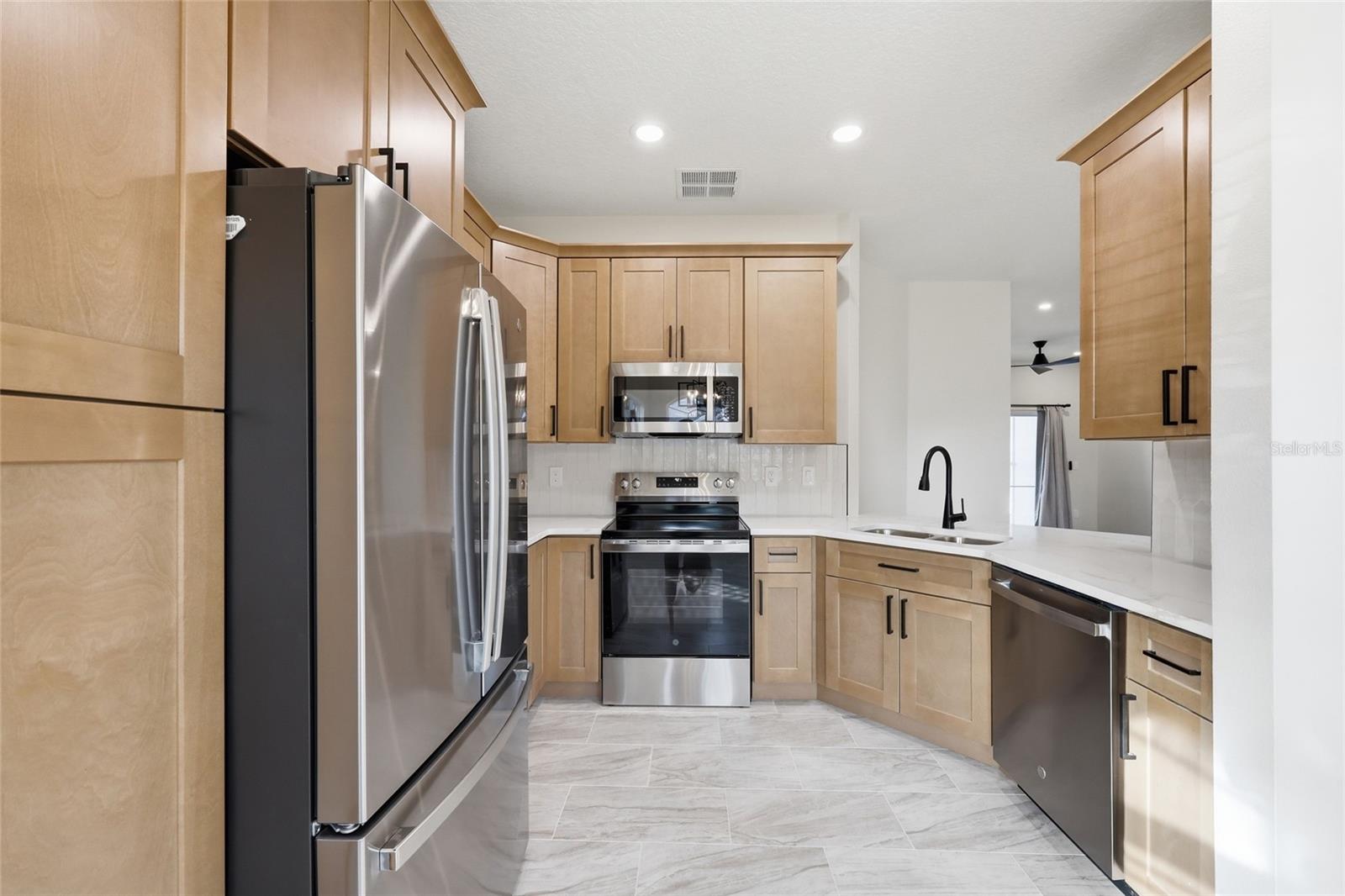 Image 6 of 25 For 4506 Waterside Pointe Circle