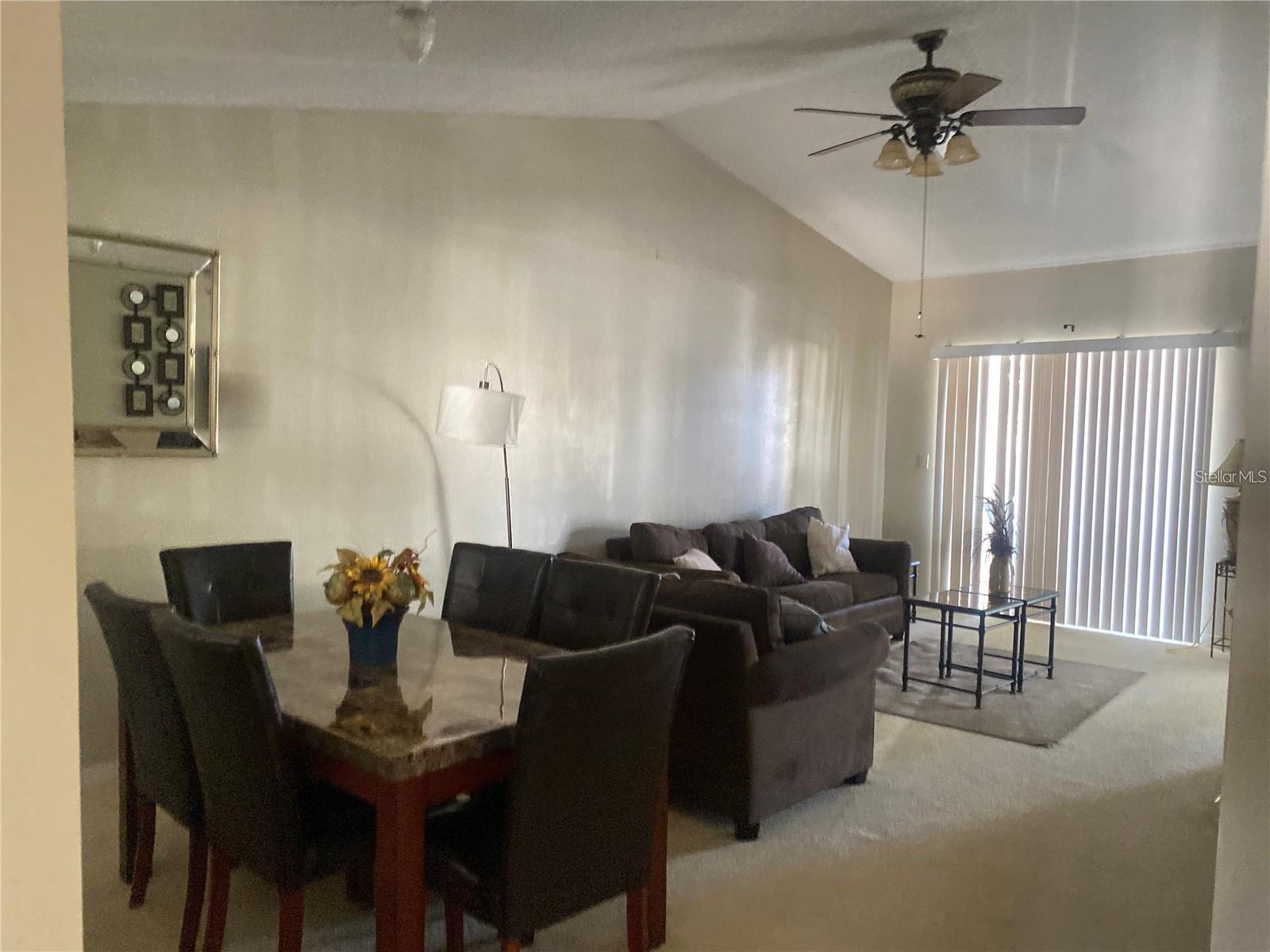 Listing photo id 8 for 3204 Sabal Palms Court B