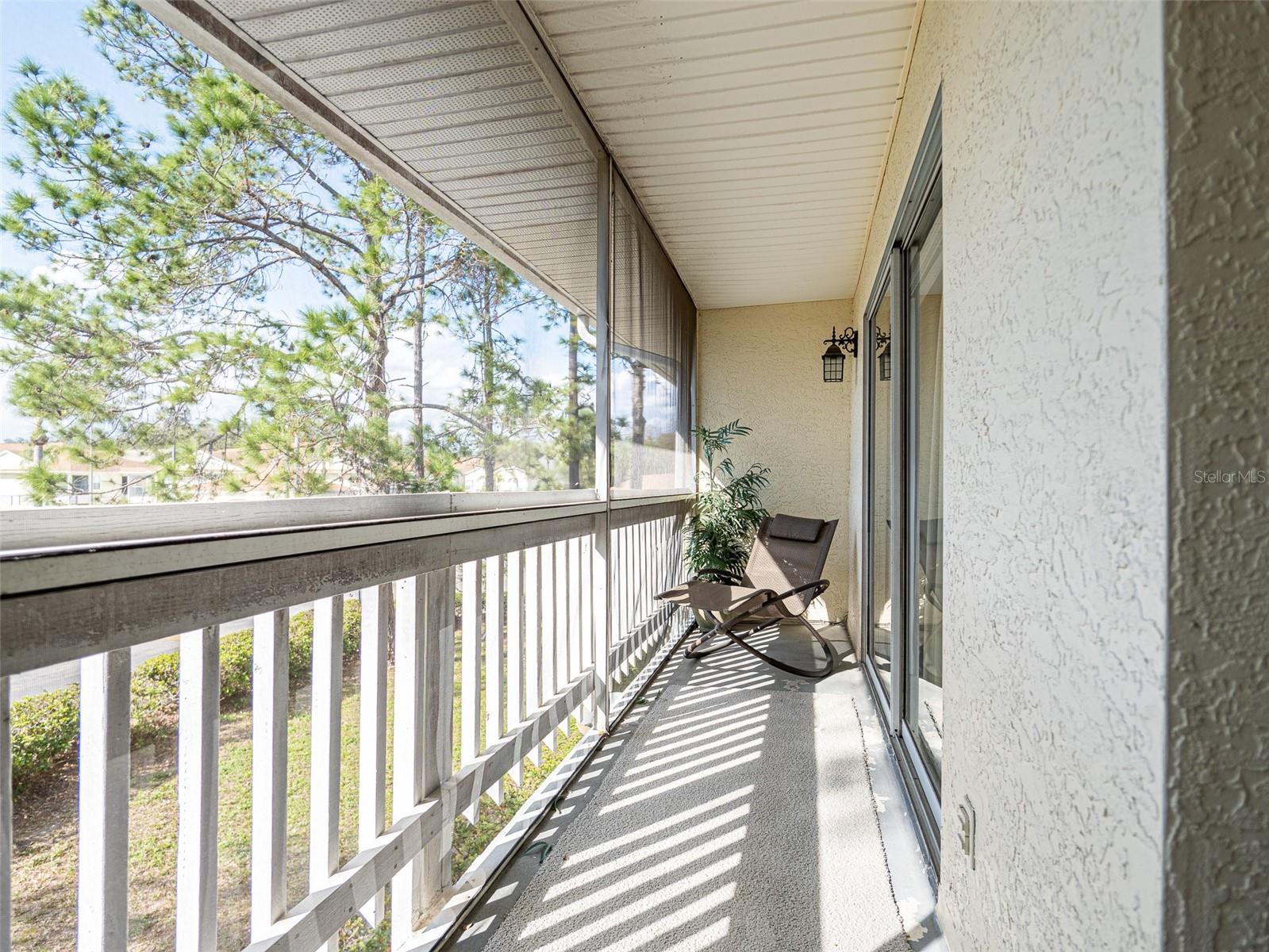 Listing photo id 14 for 3204 Sabal Palms Court B