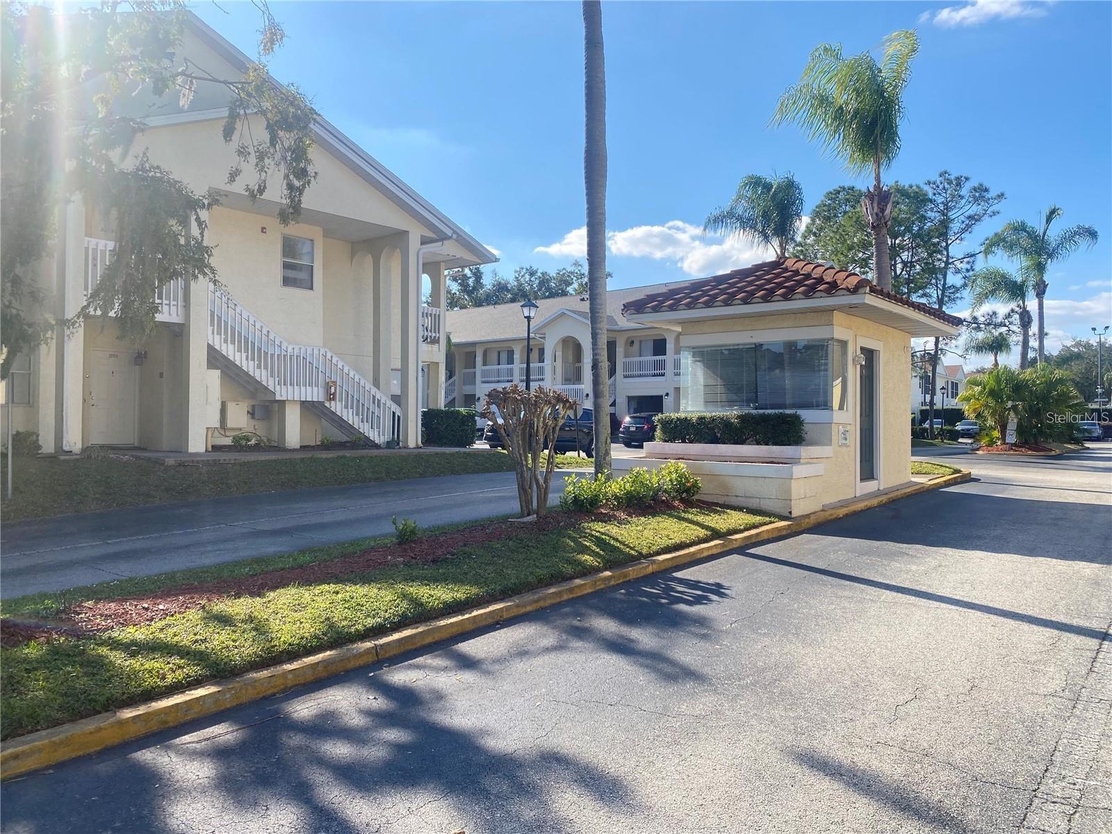 Listing photo id 1 for 3204 Sabal Palms Court B