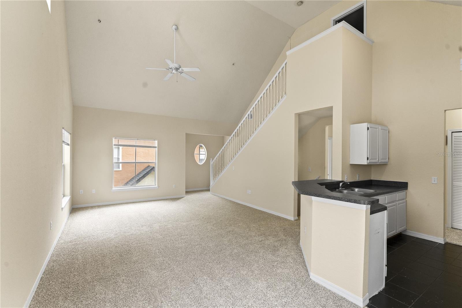 Image 11 of 39 For 6021 Westgate Drive 823