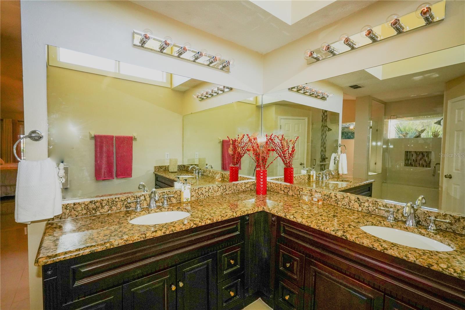 Image 12 of 31 For 9056 Woodbreeze Boulevard