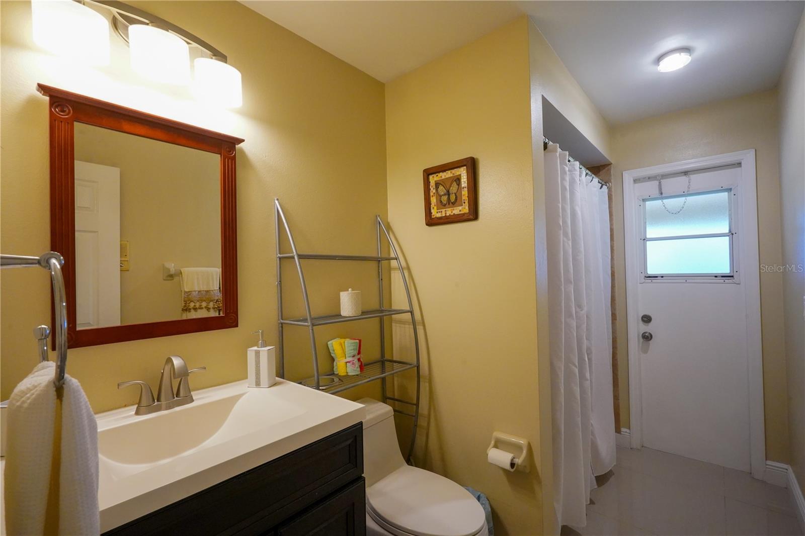 Image 16 of 31 For 9056 Woodbreeze Boulevard