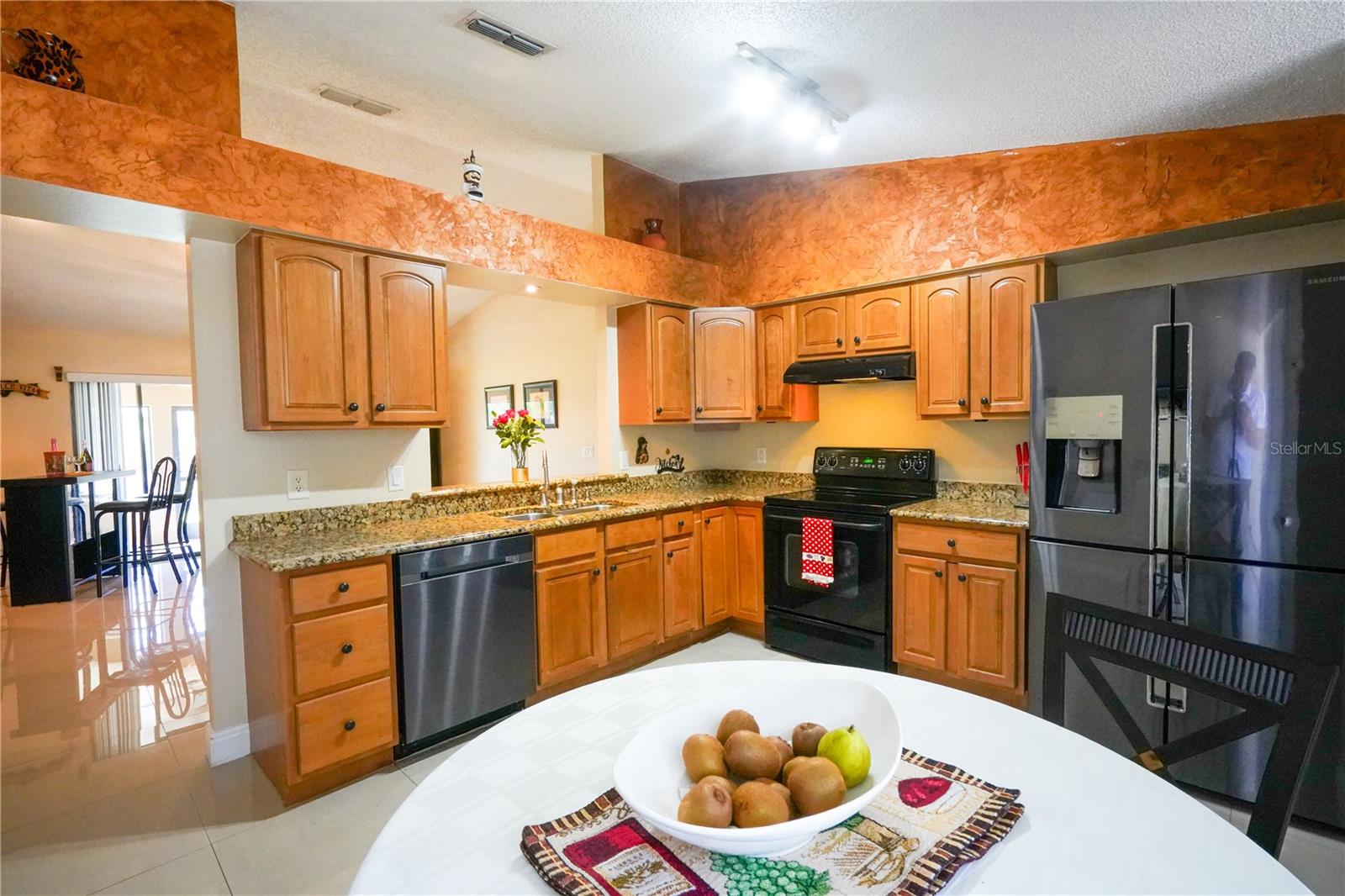 Image 7 of 31 For 9056 Woodbreeze Boulevard