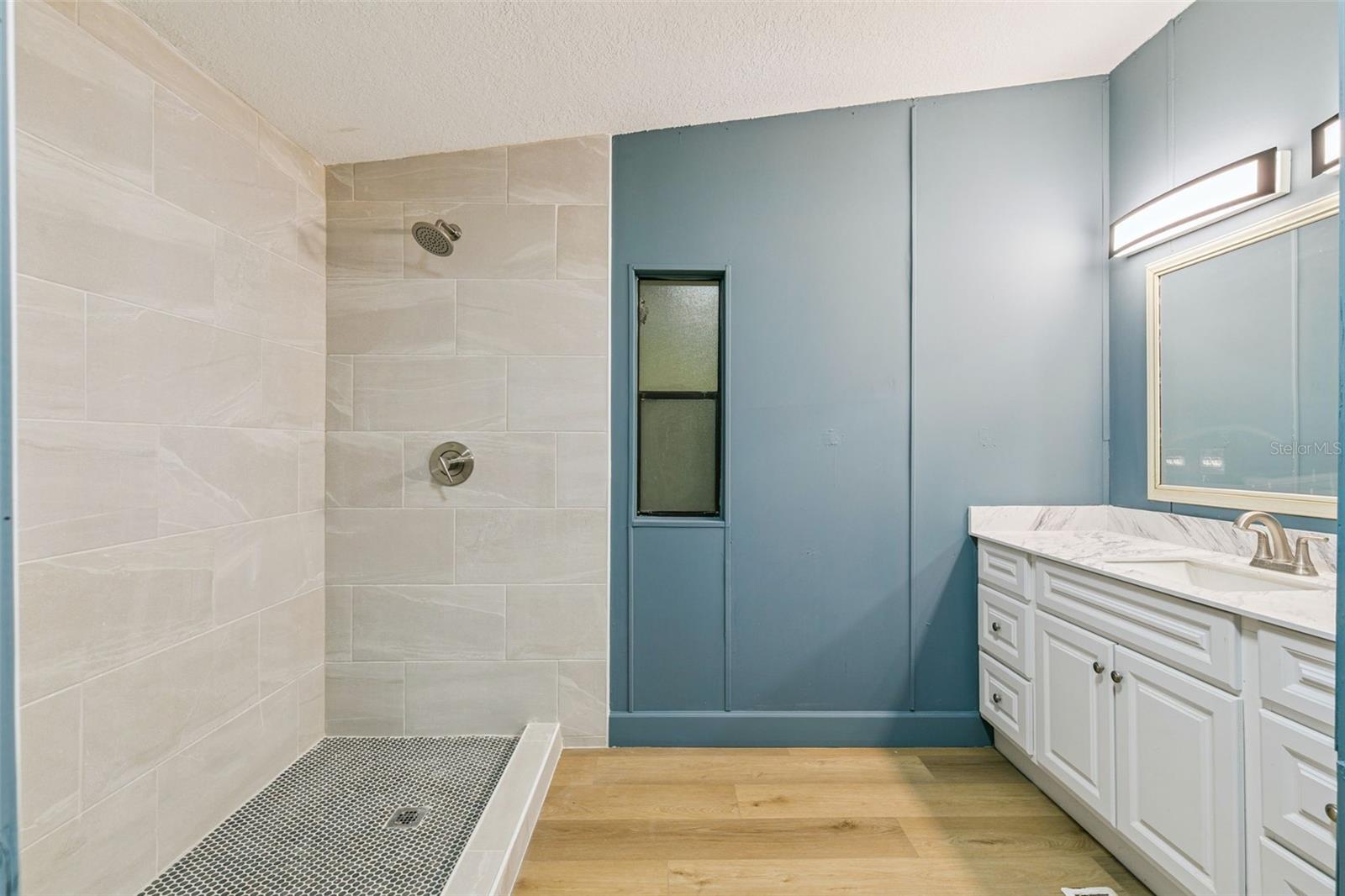 Image 13 of 27 For 2832 4th Street