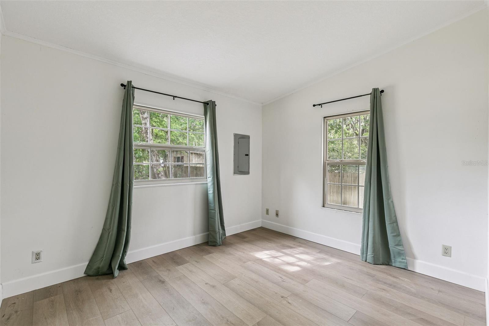 Image 16 of 27 For 2832 4th Street