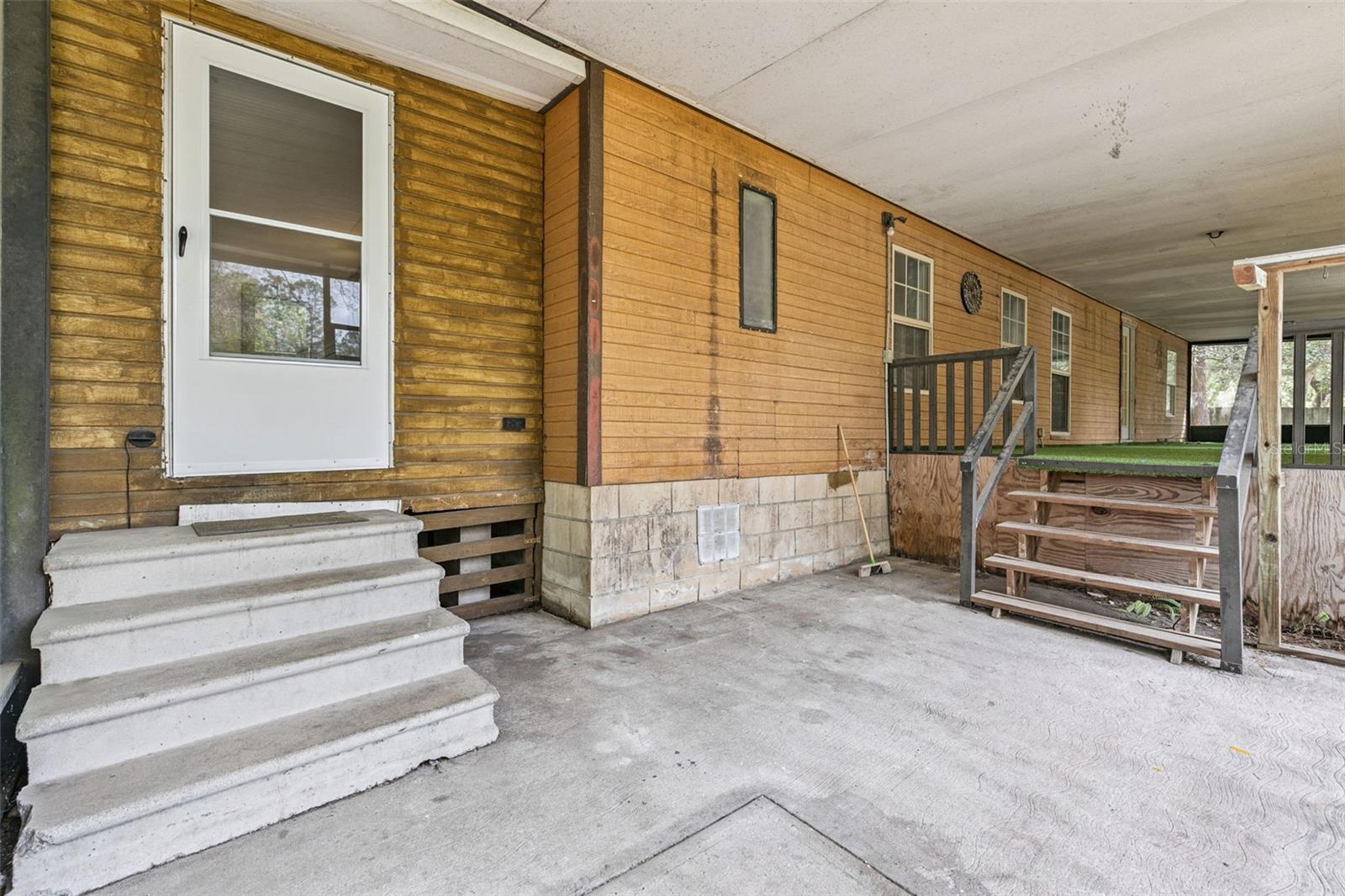 Image 23 of 27 For 2832 4th Street