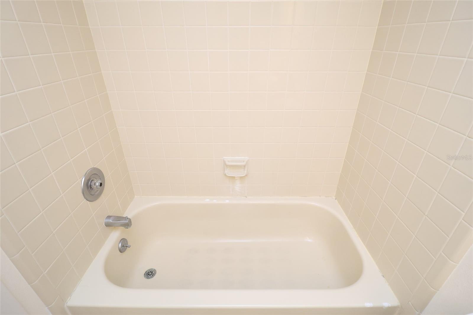 Image 15 of 23 For 406 Evesham Place