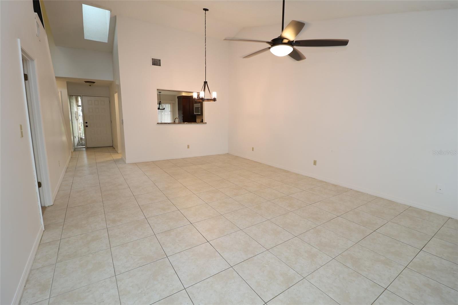 Image 4 of 23 For 406 Evesham Place