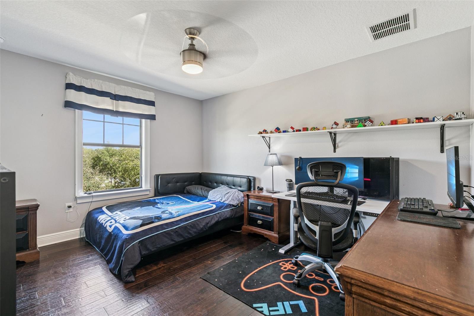 Image 20 of 49 For 2541 Red Berry Way