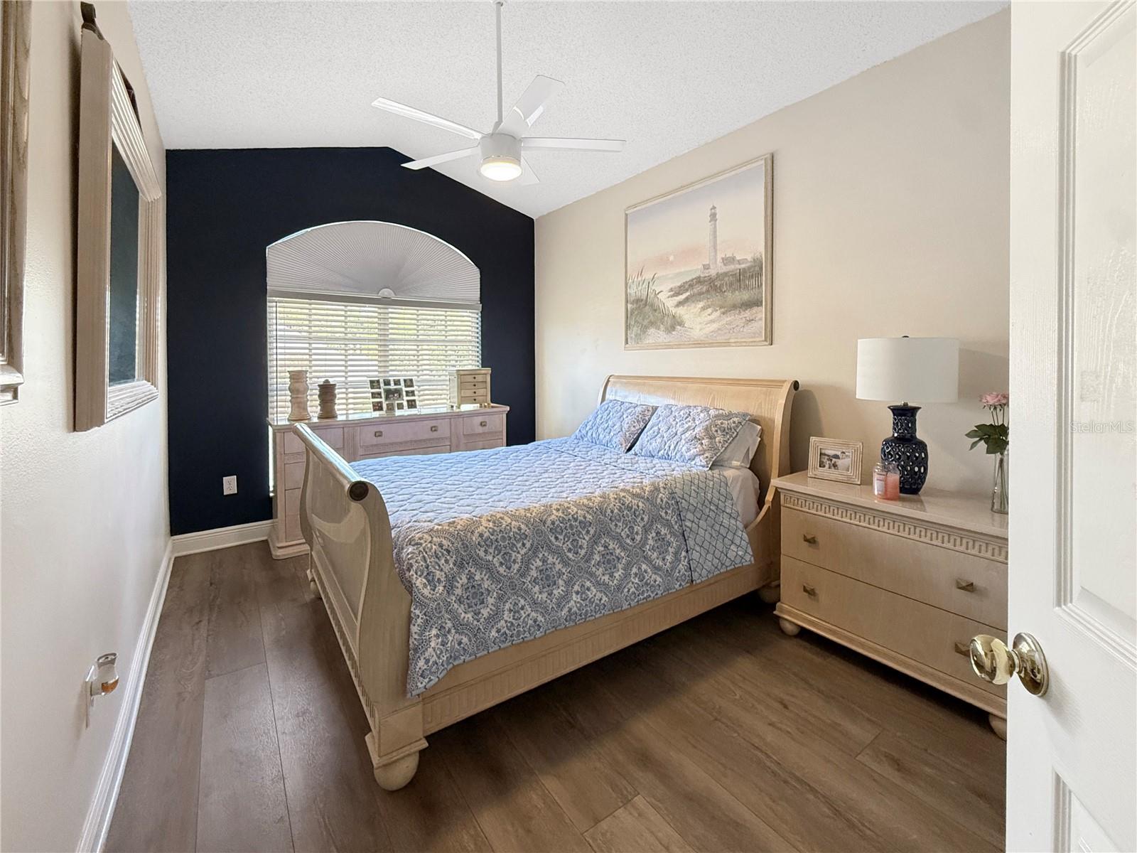 Image 15 of 23 For 1929 Willow Wood Drive